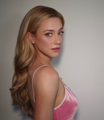 Full leaked Lili reinhart page private onlyfans photo
